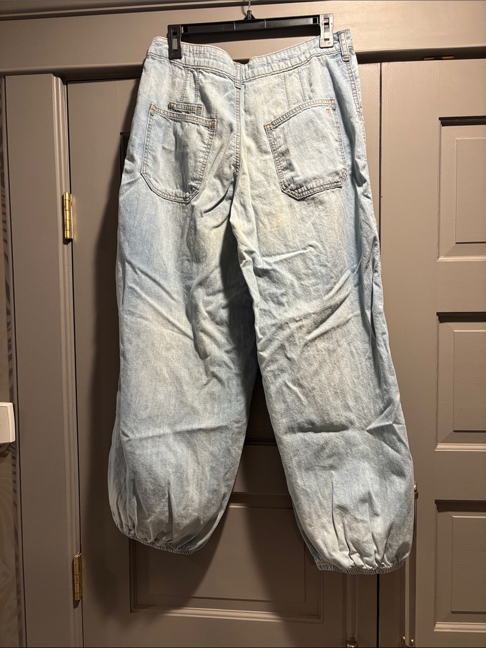 Pilcro Light Wash Balloon Jeans - Picture 3 of 3